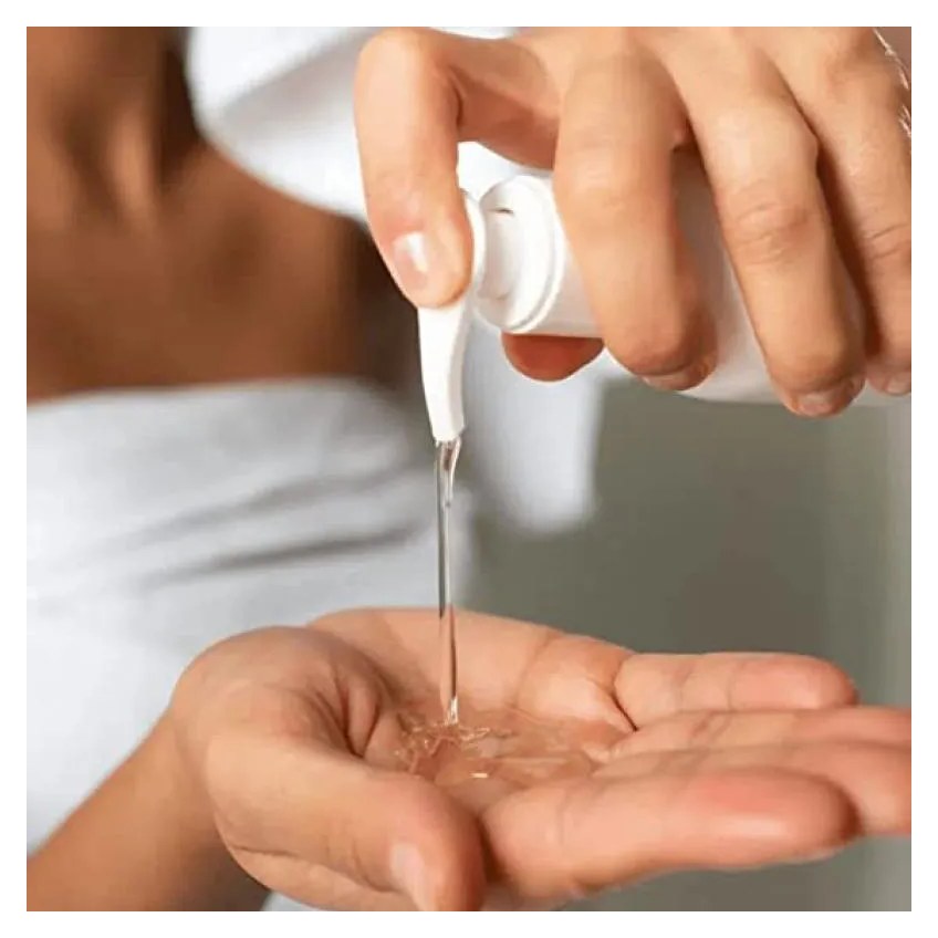 Sabonete Facial Iluminador com Vitamina C Adcos Derma Complex com 240ml